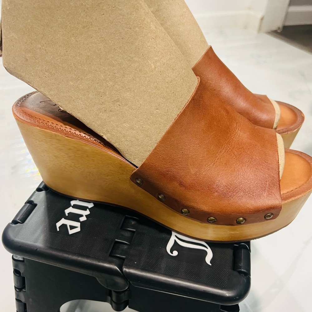 Carmel Brown Leather Mules with Wooden Wedge size 10